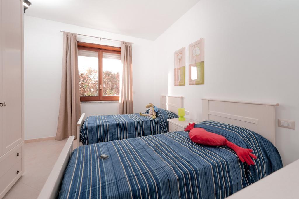 Livingapple Beach Minturno Quarto foto